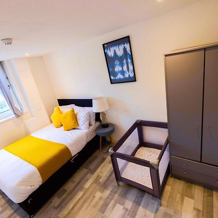 3 Bedroomflat-Free Parking-Wifi-Parking-8People Лондон Экстерьер фото