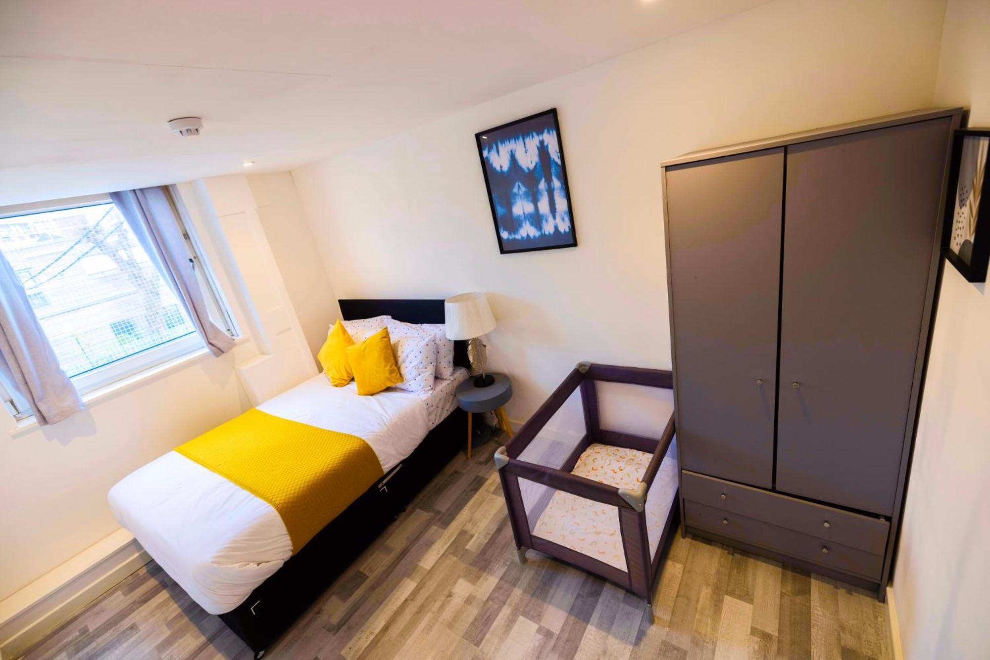 3 Bedroomflat-Free Parking-Wifi-Parking-8People Лондон Экстерьер фото