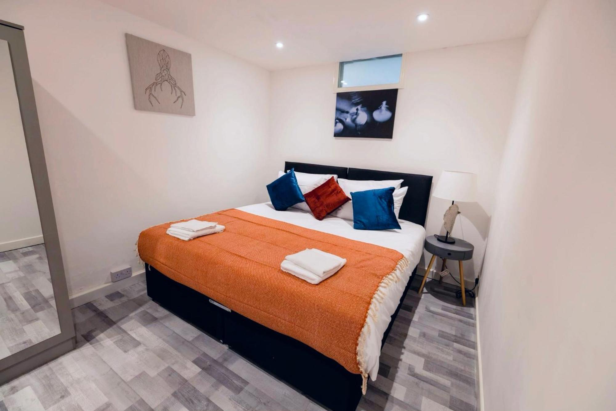 3 Bedroomflat-Free Parking-Wifi-Parking-8People Лондон Экстерьер фото