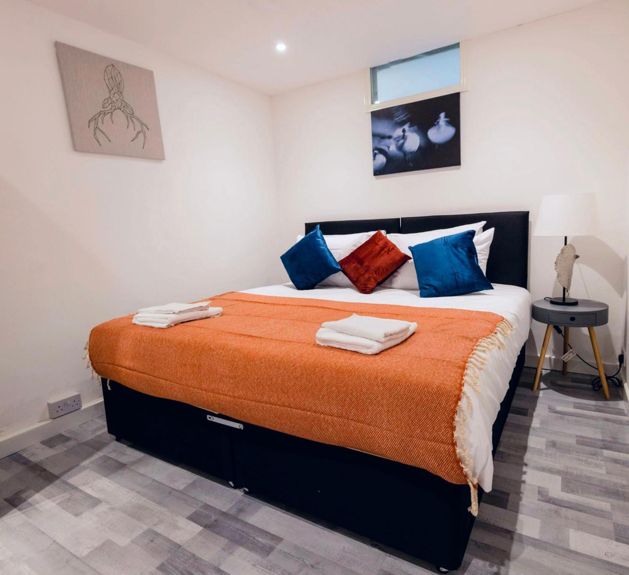 3 Bedroomflat-Free Parking-Wifi-Parking-8People Лондон Экстерьер фото